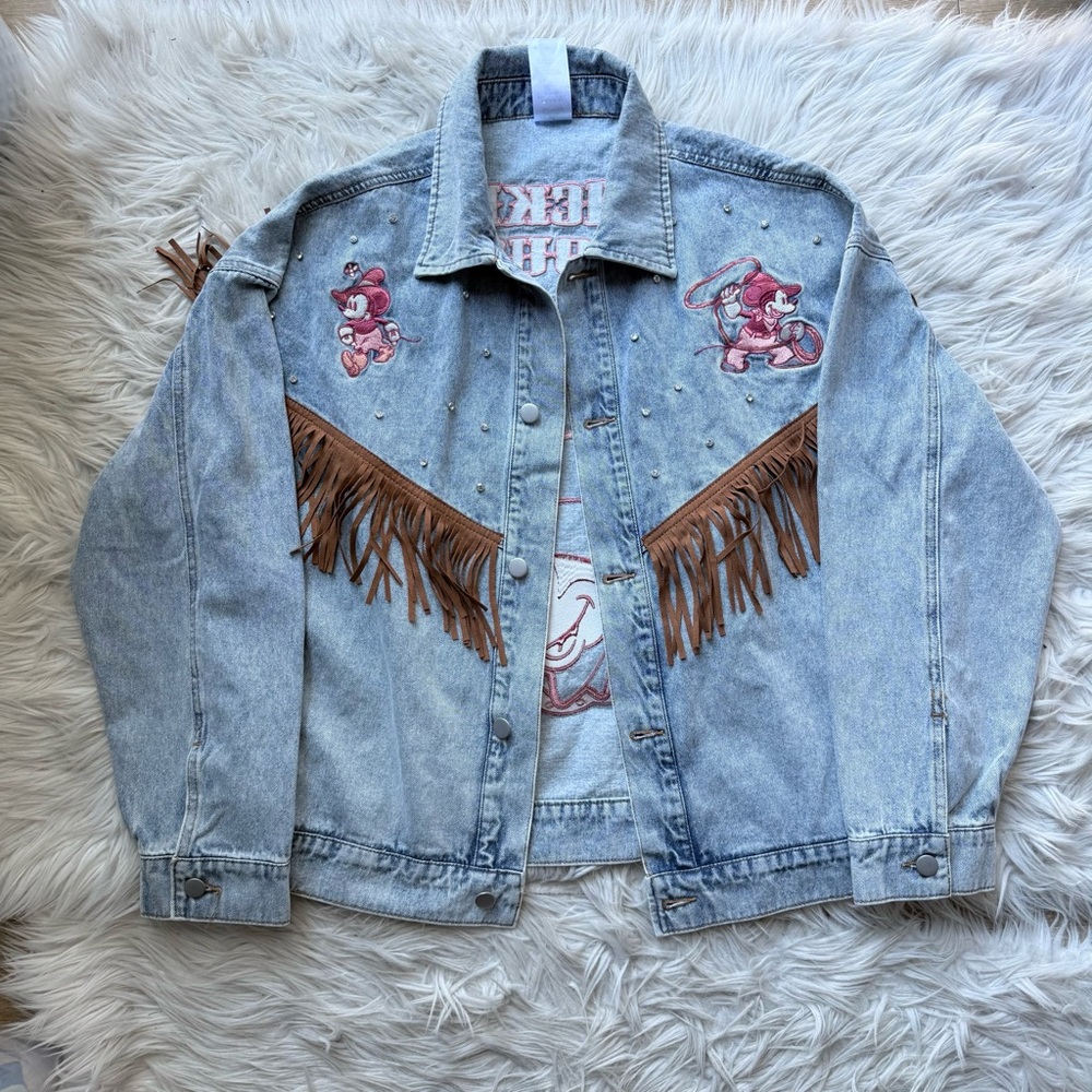 Disney Parks cowboy fringe embroidered bedazzled rhinestone denim Jean jacket L